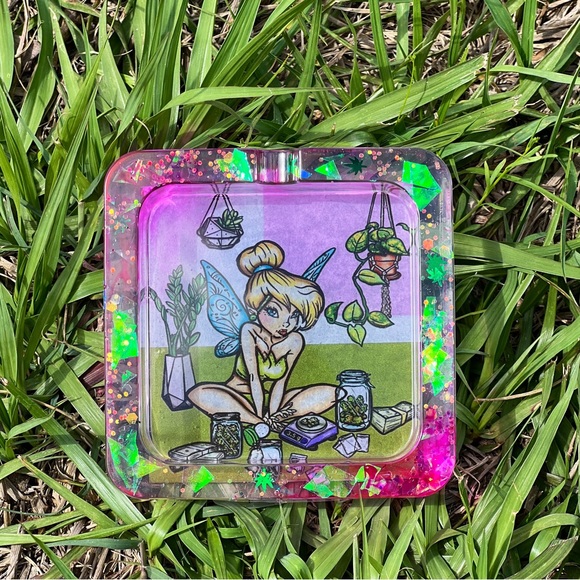 Tinkerbell Ashtray - Picture 3 of 3